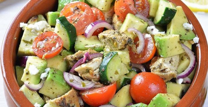 Cette délicieuse salade dégonfle le ventre et fait perdre du poids