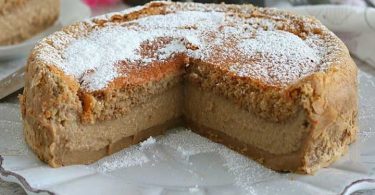 Gâteau magique au café crémeux et avec 3 couches différentes