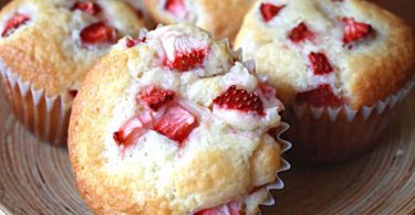 Muffins aux fraises et fromage à la crème