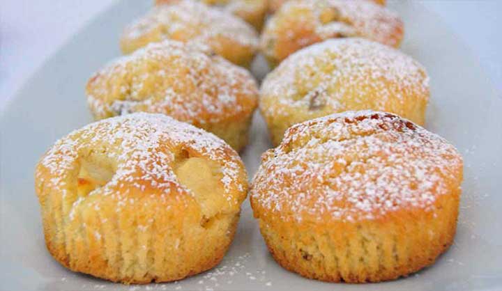 Muffins aux pommes et aux raisins secs au parfum irrésistible