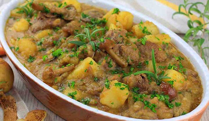 Ragoût de veau aux champignons et aux pommes de terre