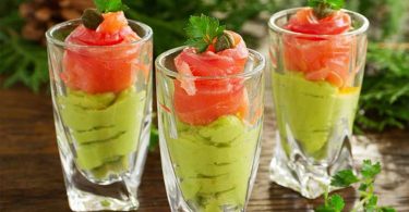 Verrine de mousse d’avocats et saumon fumé