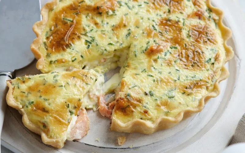 Quiche aux poireaux et au saumon